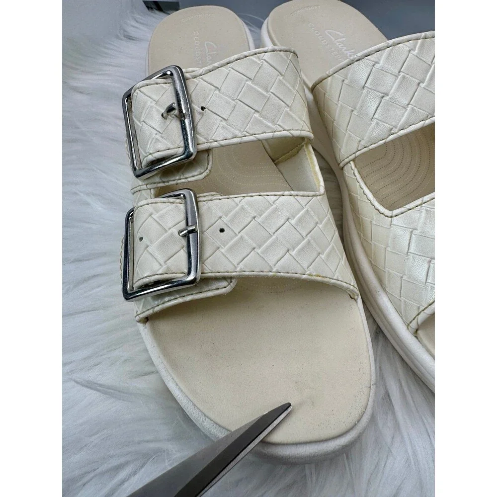 Clarks Cloudsteppers Drift Buckle Sandals Women’s Size 8 Sand platform chunky